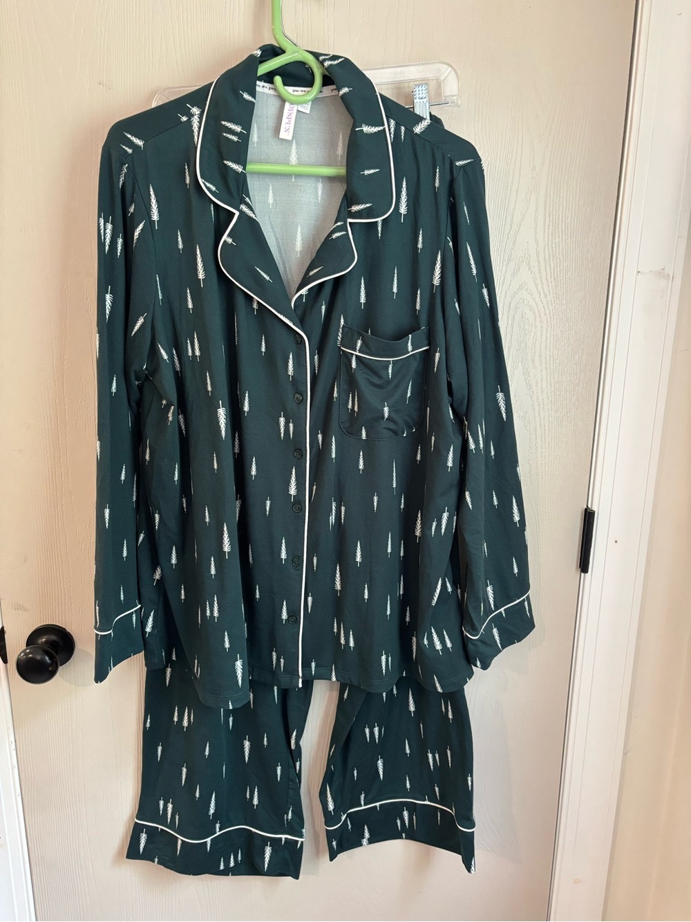 Joy spun Dark Green Tree-Print Pajama Set 2X